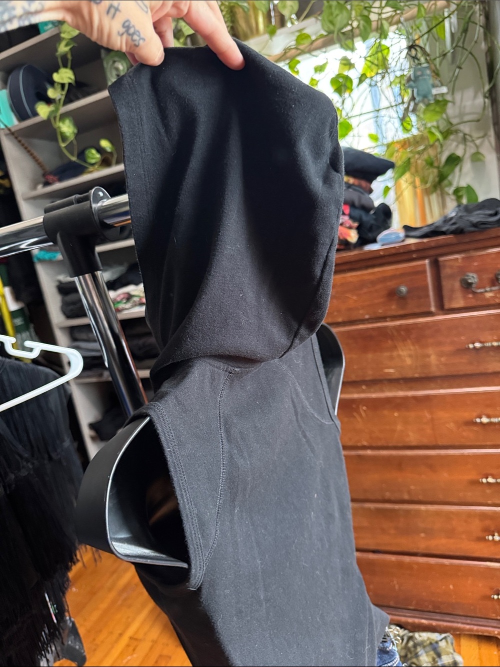 Sleeveless Black Zip Hoodie with Red Sacred Heart Graphic - Picture 6 of 9